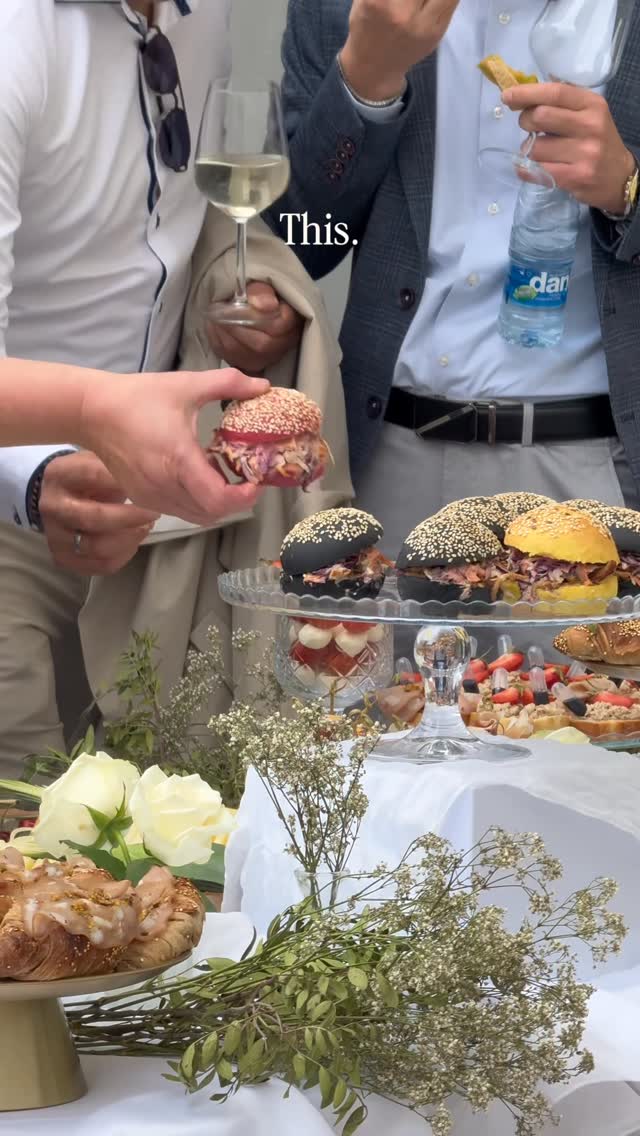 Utrinek cateringa — predstavitev ponudbe s fotografijo